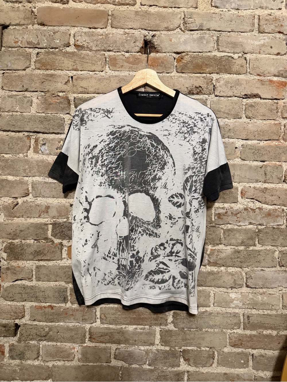 Frankie Morello White & Black Distressed Skull Short Sleeve Tee